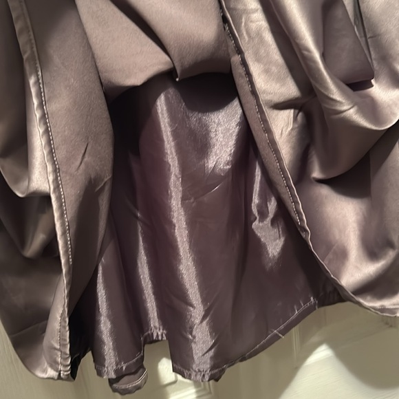 👗Ryu Silk Yellow and Gray Sleeveless Midi Dress - Picture 5 of 16